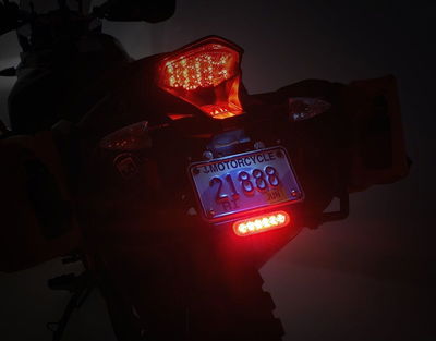 B6 LIGHT KIT W/ LICENSE PLATE