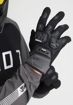 GLOVE TERRAIN BLACK/CHARCOAL 3