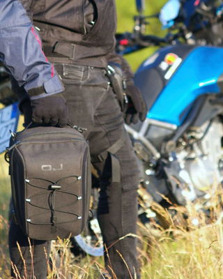 SEAT BAG REAR PLUS 11-19L BLAC