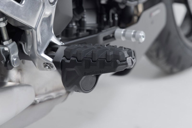 FOOTREST KIT EVO SILVER