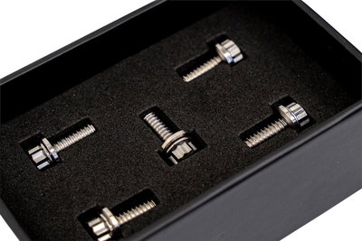 HARWARE KIT TITANIUM M8 DERBY