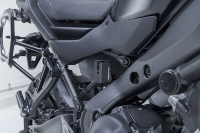 BRAKE FLUID RESERVOIR GUARD