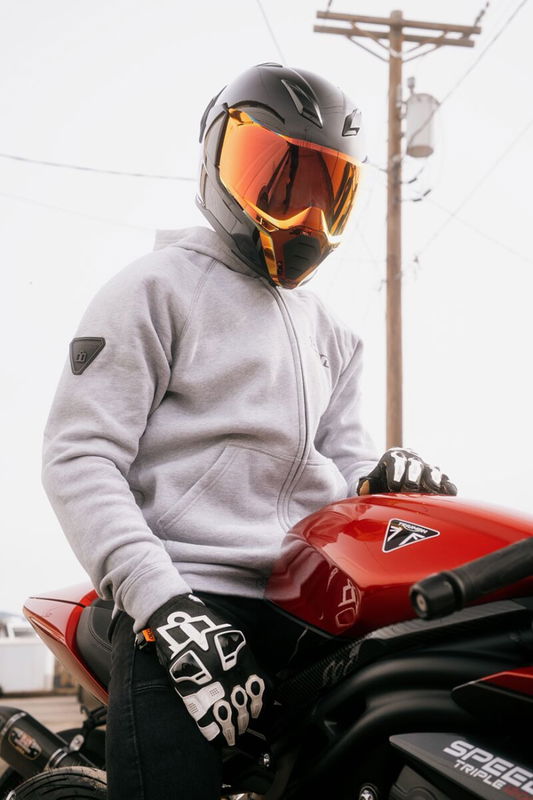 HELMET ULTRAFLITE GLOSS BLACK