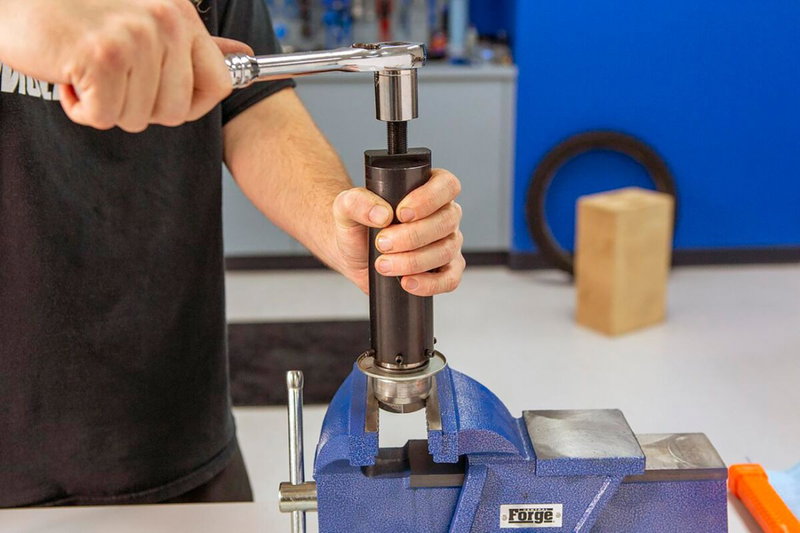 STEERING STEM BEARING TOOL