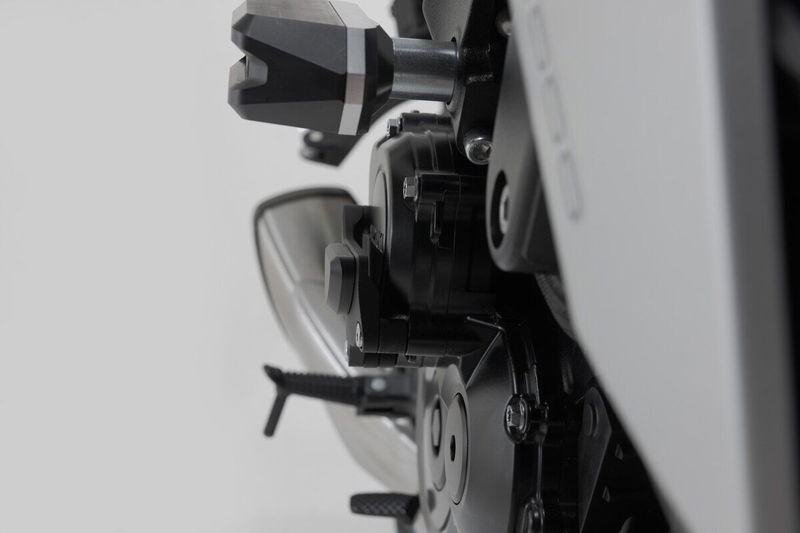 ENGINE CASE PROTECTOR