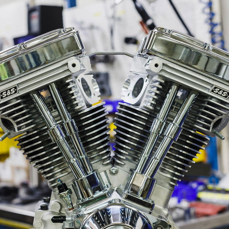 ENGINE V124 CHR/NAT LB