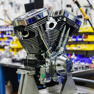 ENGINE V124 BLK/WB LB