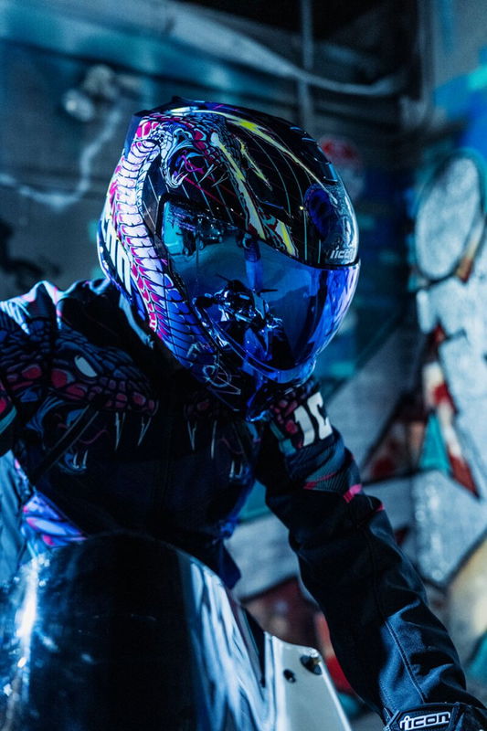 HELMET THRESHOLD LAZER COBRA B