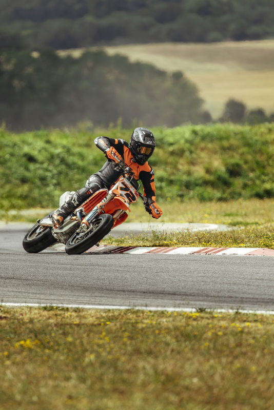 POWER SUPERMOTO MEDIUM F 120/8
