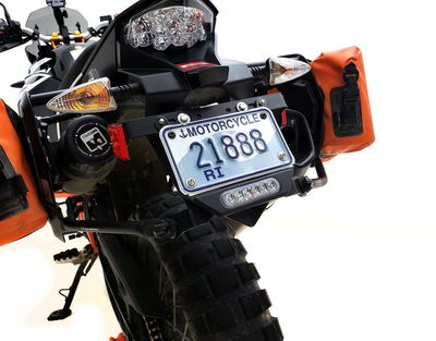 B6 LIGHT KIT W/ LICENSE PLATE