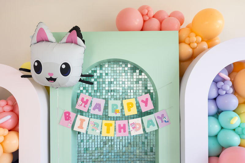 Slinger, Happy Birthday, Gabby’s Poppenhuis