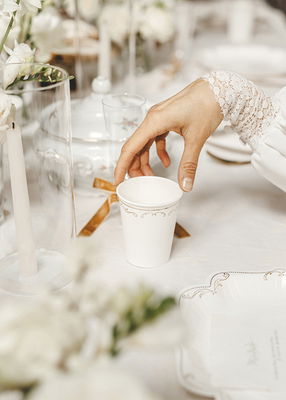 Pappmuggar, vit med guldornament, 6-pack