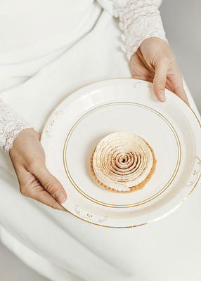 Papptallrikar, vit med guldornament, 6-pack