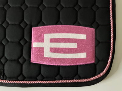 Hoppschabrak med E-logga Full