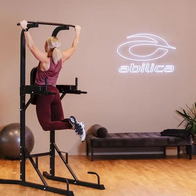 Abilica Premium PowerTower 2.0. Pull-up-træning på stationen.
