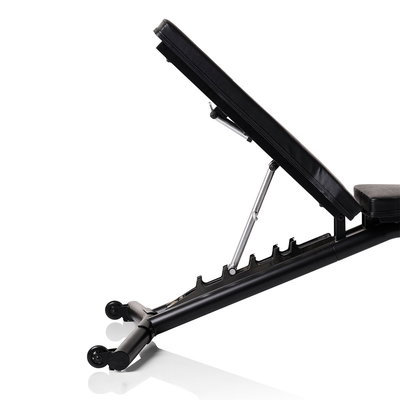 Ergonomisk træningsbænk med behagelige hynder til styrketræning.