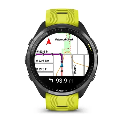 Garmin Forerunner 965 monilajitilassa uintia, pyöräilyä ja juoksua varten.