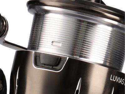 Daiwa 24 Luvias PC LT2500D