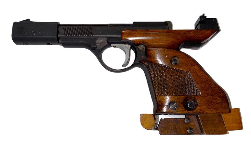 Pistol Unique Des 69 Kal .22 lr. Begagnad