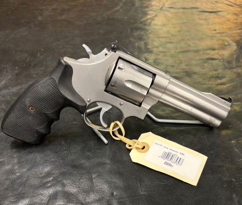 Smith and Wesson 686