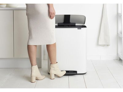 Papperskorg BRABANTIA Pedal Bo 60L vit