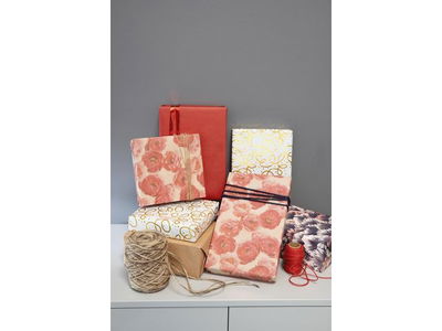 Presentpapper 57cmx154m kraft Peony