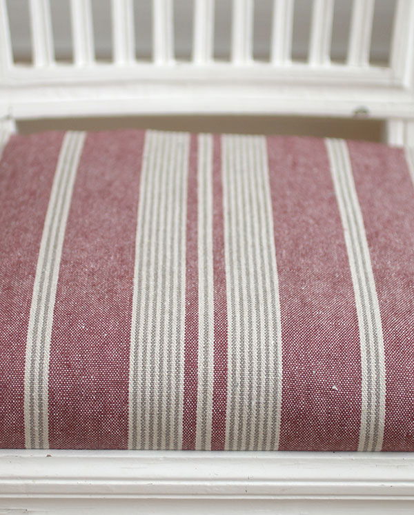 Linnetyg rödrandigt - Amberly Madder - Sanderson