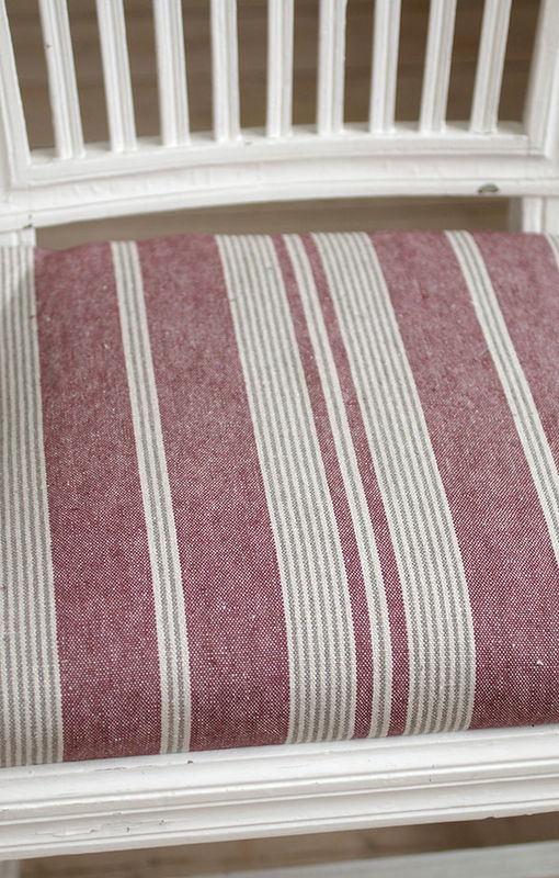 Linnetyg rödrandigt - Amberly Madder - Sanderson