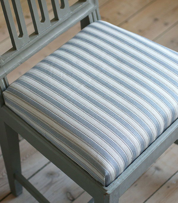 Möbeltyg randigt - Viktoria nr.90 grå