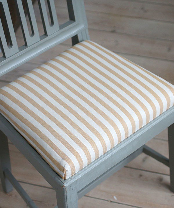 Gulrandigt möbeltyg eko-bomull - Lovisa rand nr.103