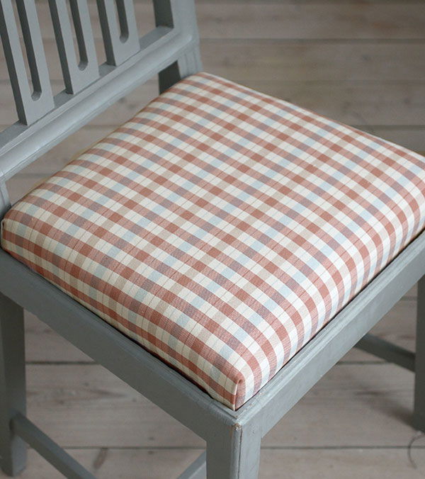 Rutigt möbeltyg röd ekobomull - Lovisa Ruta nr.330