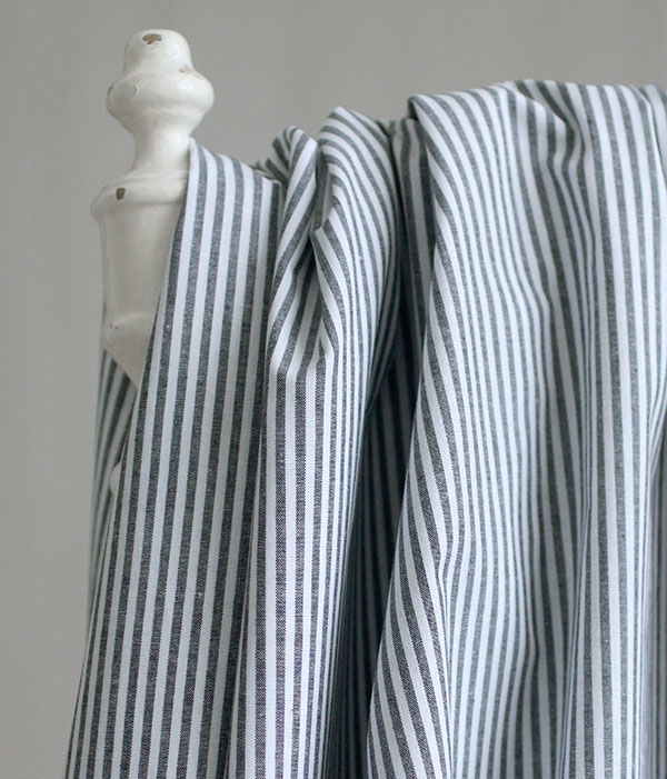 Randigt tyg - 3mm svart