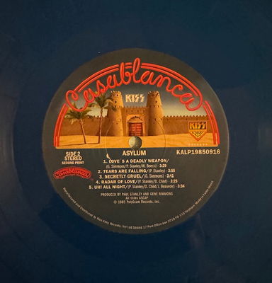 KISS LP Asylum Blå vinyl Alternativomslag med poster