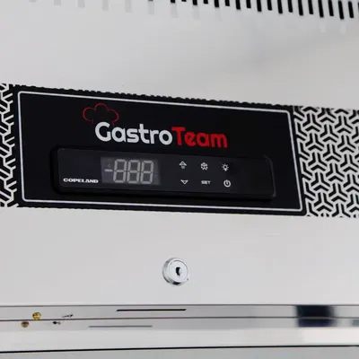 Kylskåp 700 L. 260W, -2/+8 °C