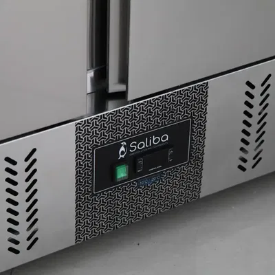 Kallskänksbänk 3 dörrar m  Hylla