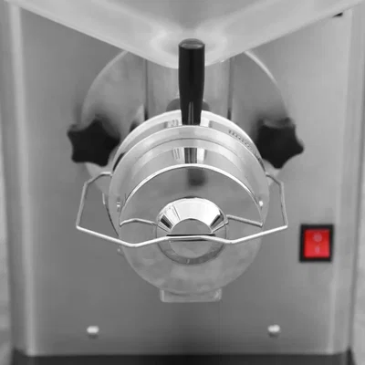 Nötkrämskvarn (75kg/tim.) Saliba II Blå