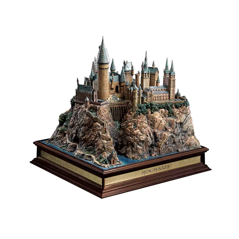 Hogwarts - detaljerad exklusiv skulptur