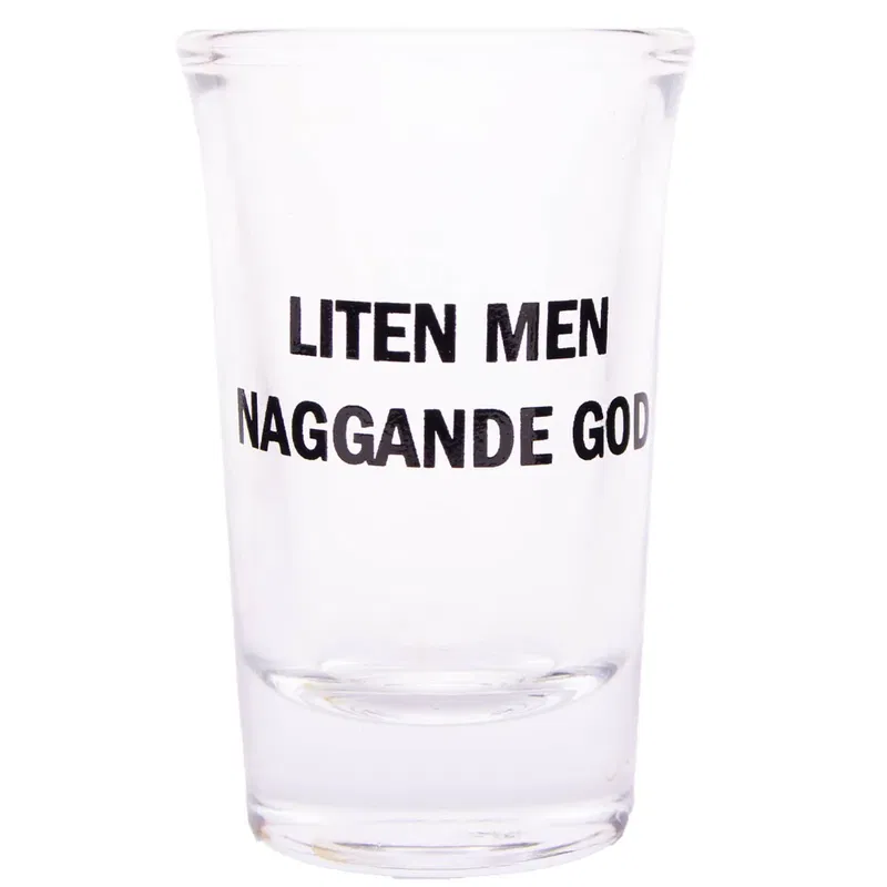 Snapsglas, liten men naggande god