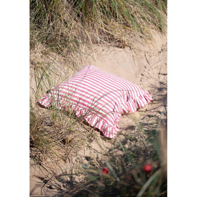 Svea Rosa Randigt Kuddfodral 45x45 Fondaco
