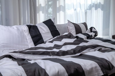 Fjällbacka Randigt Grå Satin Bäddset Dubbeltäcke 230x220 Kosta Linnewäfveri