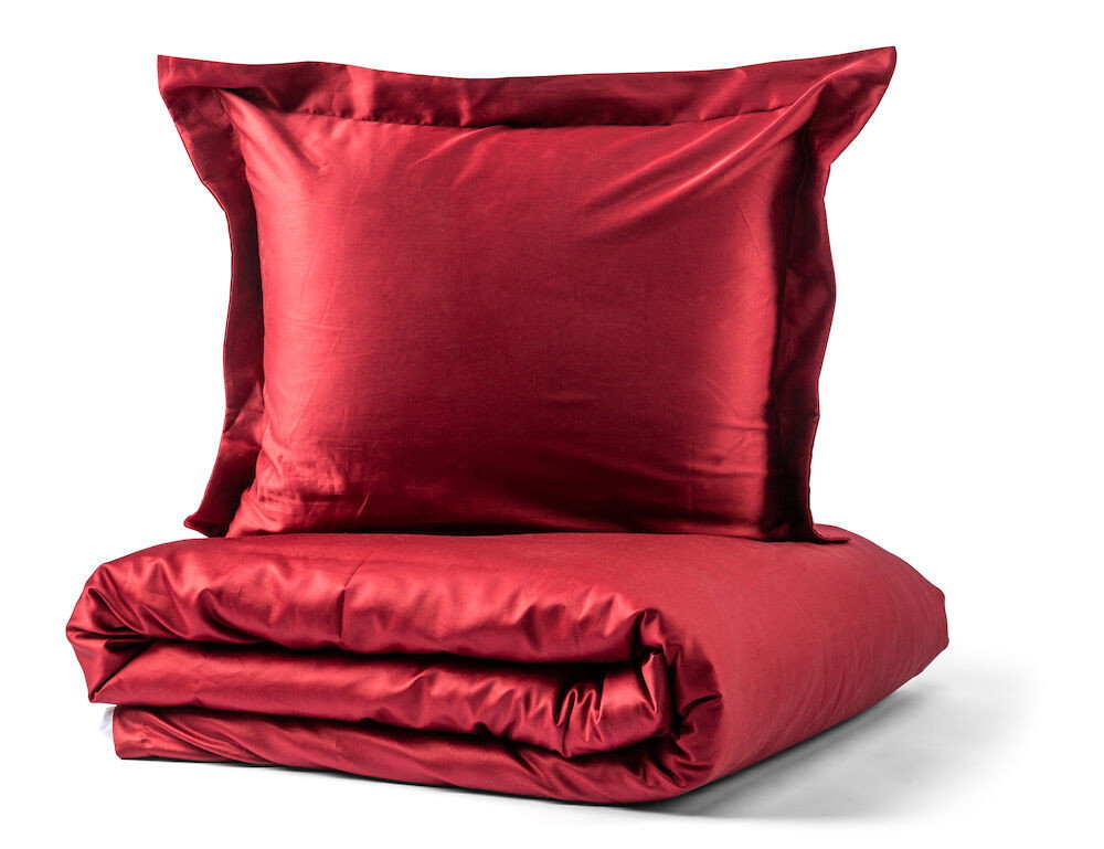 Manchester Satin Vinröd Bäddset Dubbeltäcke 230x220 Kosta Linnewäfveri