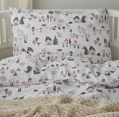 Fingal Jul Svampar Vit Barn Bäddset Spjälsäng 100x130 Borganäs of Sweden