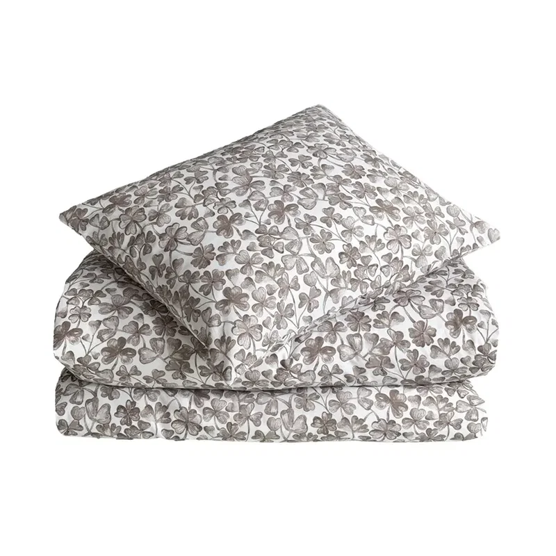 Klöver brun bäddset 150x210 cm från Classic Textile
