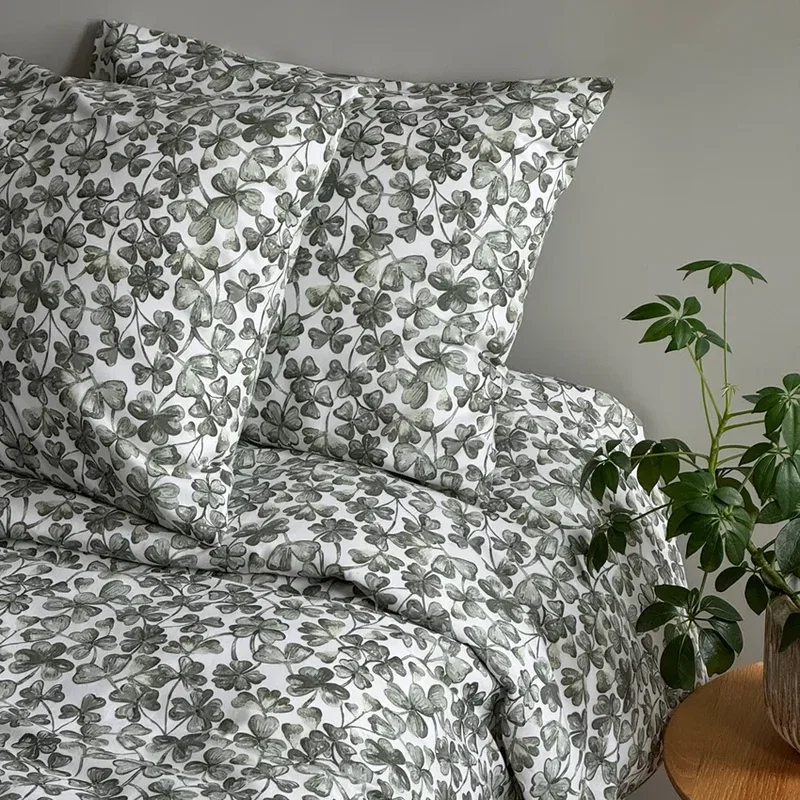Klöver mossgrön bäddset 150x210 cm från Classic Textile – bild 2