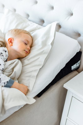 Uppblåsbar Kilkudde för säng Breazzy