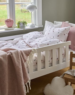 Jordgubbsdröm Rosa Bäddset Enkeltäcke 150x210 Borganäs of Sweden