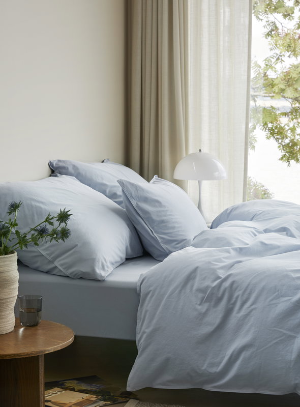 Frøya_Steinvasket_EFB_Dempet_Blå_Hotellpute_Miljø