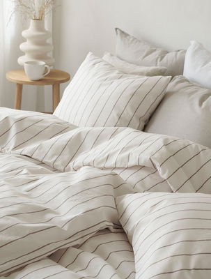 Saga Beige Randigt Bäddset Dubbeltäcke 220x210 Borganäs of Sweden