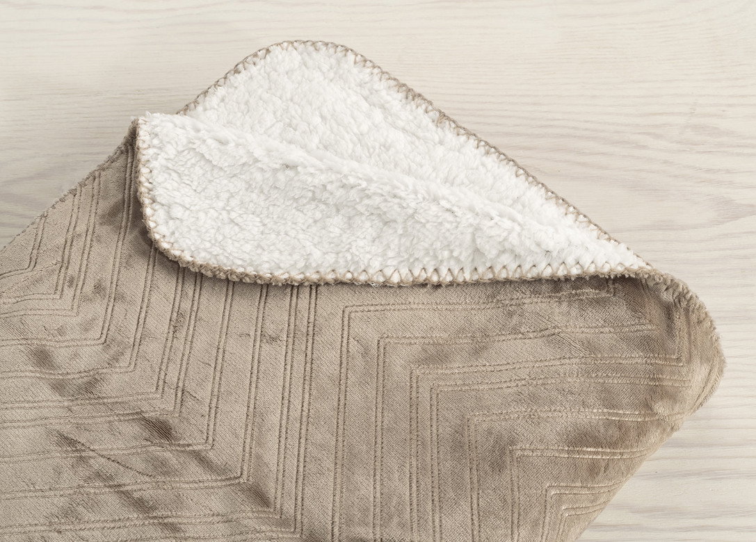 Pläd Sherpa Beige 130x170 Borganäs of Sweden