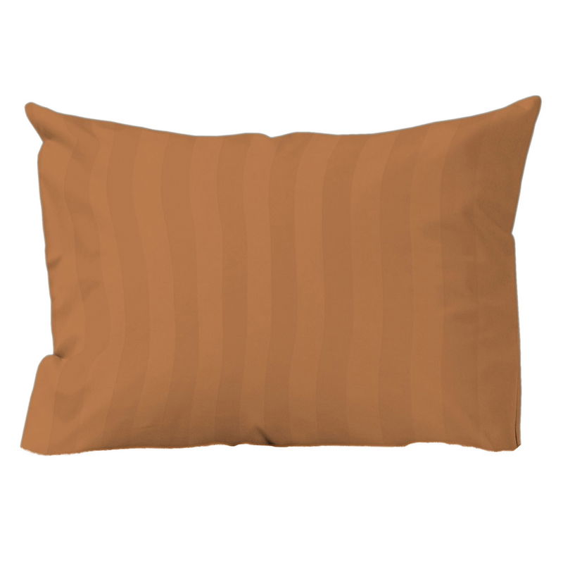 Mirage Satin Örngott Guld 50x60 Randigt örngott i mjuk bomull satin i färgen guld. Med måtten 50X60cm.